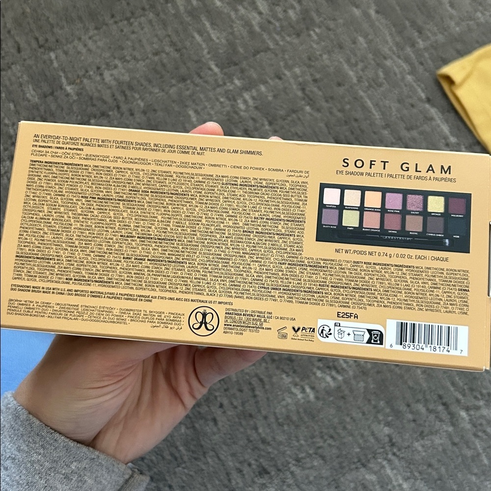 Anastasia Beverly Hills Soft Glam Eyeshadow Palette - Picture 2 of 3